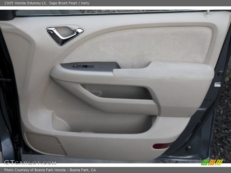 Sage Brush Pearl / Ivory 2005 Honda Odyssey LX
