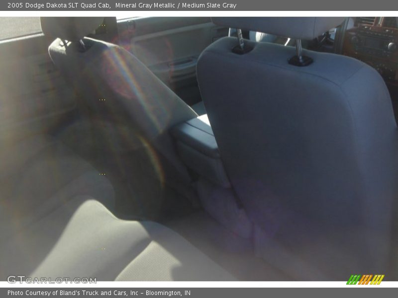 Mineral Gray Metallic / Medium Slate Gray 2005 Dodge Dakota SLT Quad Cab