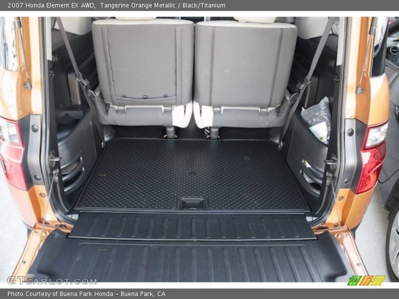 Tangerine Orange Metallic / Black/Titanium 2007 Honda Element EX AWD