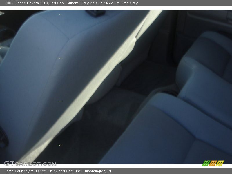 Mineral Gray Metallic / Medium Slate Gray 2005 Dodge Dakota SLT Quad Cab