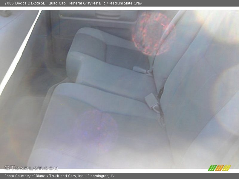 Mineral Gray Metallic / Medium Slate Gray 2005 Dodge Dakota SLT Quad Cab