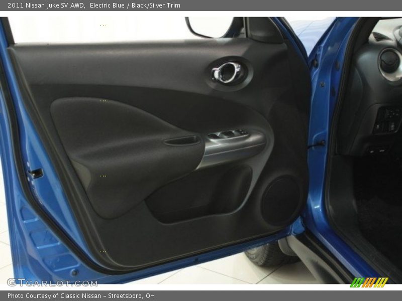 Electric Blue / Black/Silver Trim 2011 Nissan Juke SV AWD
