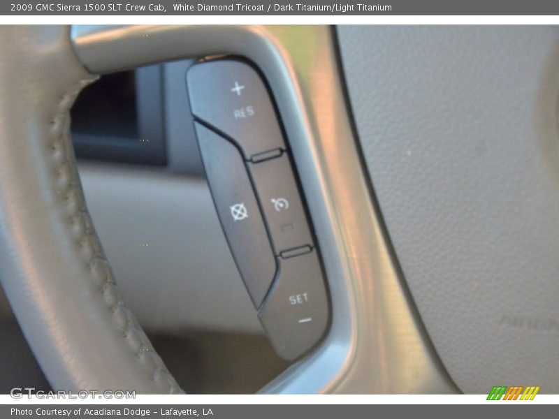 White Diamond Tricoat / Dark Titanium/Light Titanium 2009 GMC Sierra 1500 SLT Crew Cab
