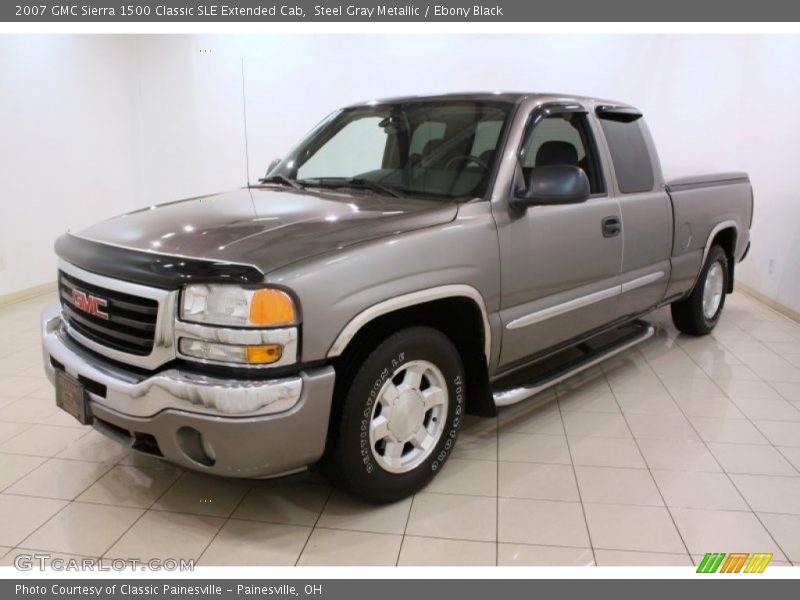 Front 3/4 View of 2007 Sierra 1500 Classic SLE Extended Cab