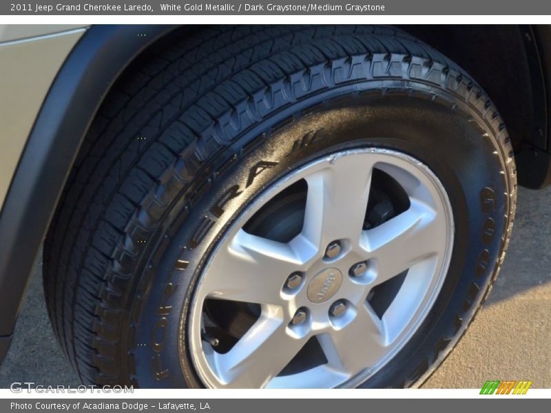White Gold Metallic / Dark Graystone/Medium Graystone 2011 Jeep Grand Cherokee Laredo