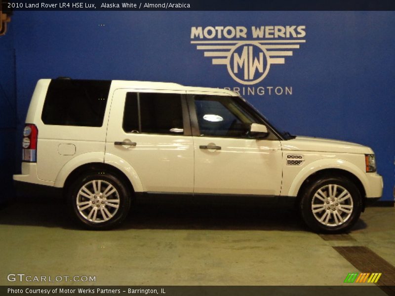 Alaska White / Almond/Arabica 2010 Land Rover LR4 HSE Lux