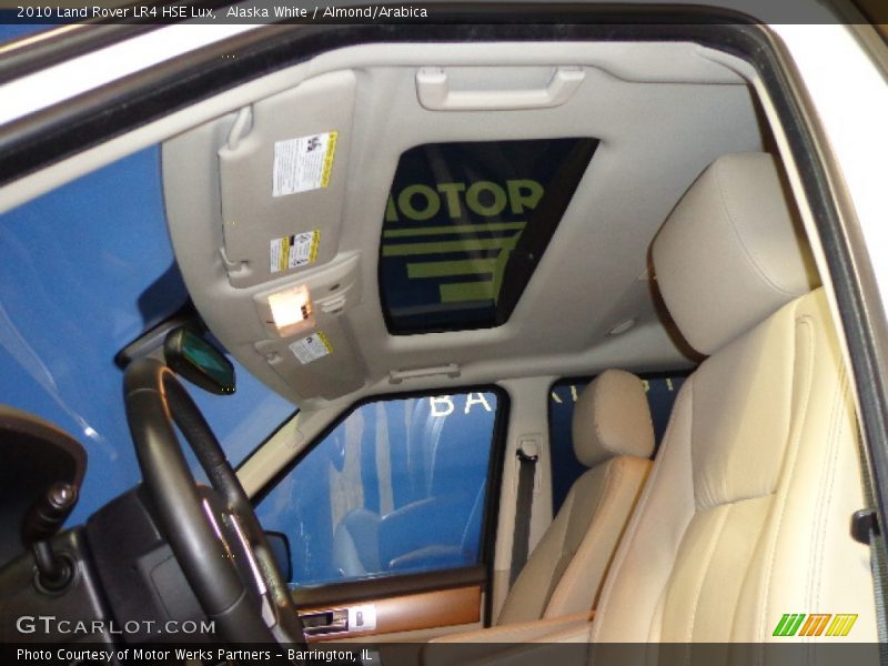 Alaska White / Almond/Arabica 2010 Land Rover LR4 HSE Lux