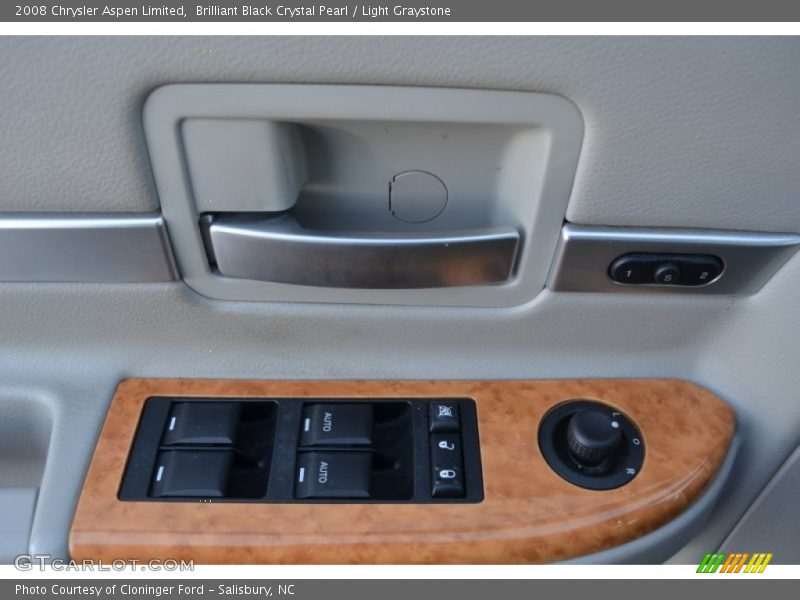 Brilliant Black Crystal Pearl / Light Graystone 2008 Chrysler Aspen Limited