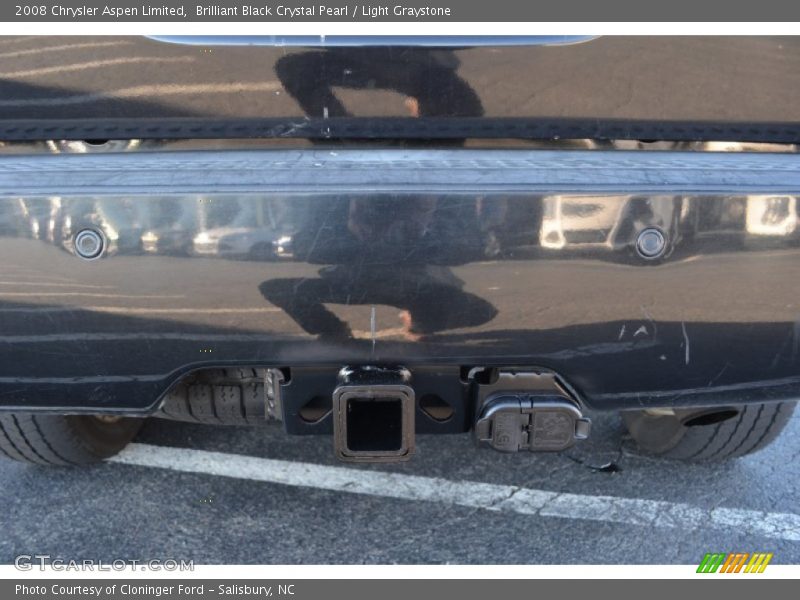 Brilliant Black Crystal Pearl / Light Graystone 2008 Chrysler Aspen Limited