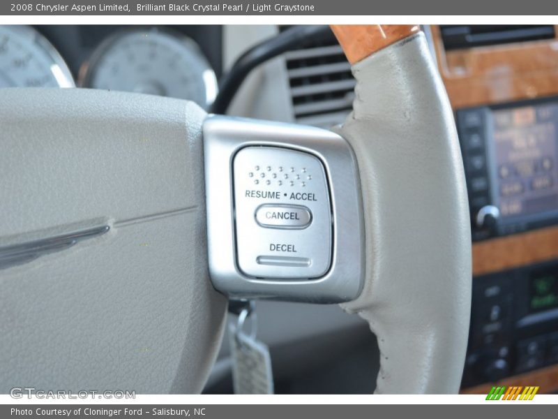Brilliant Black Crystal Pearl / Light Graystone 2008 Chrysler Aspen Limited