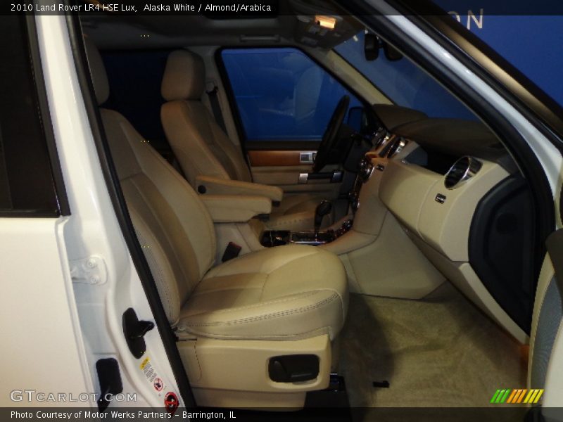 Alaska White / Almond/Arabica 2010 Land Rover LR4 HSE Lux