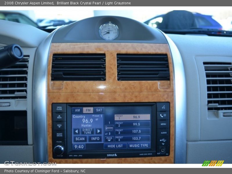 Brilliant Black Crystal Pearl / Light Graystone 2008 Chrysler Aspen Limited