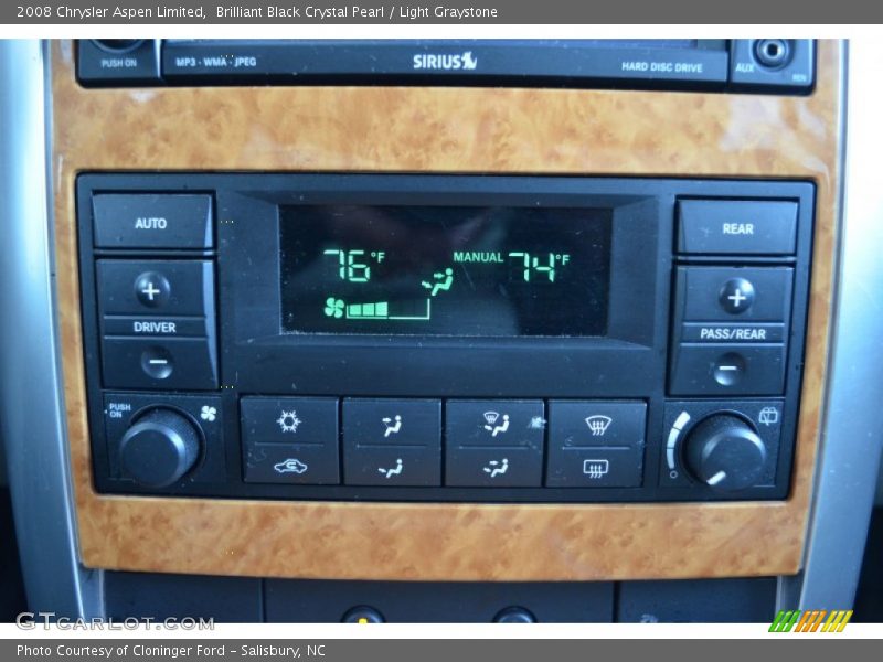 Brilliant Black Crystal Pearl / Light Graystone 2008 Chrysler Aspen Limited