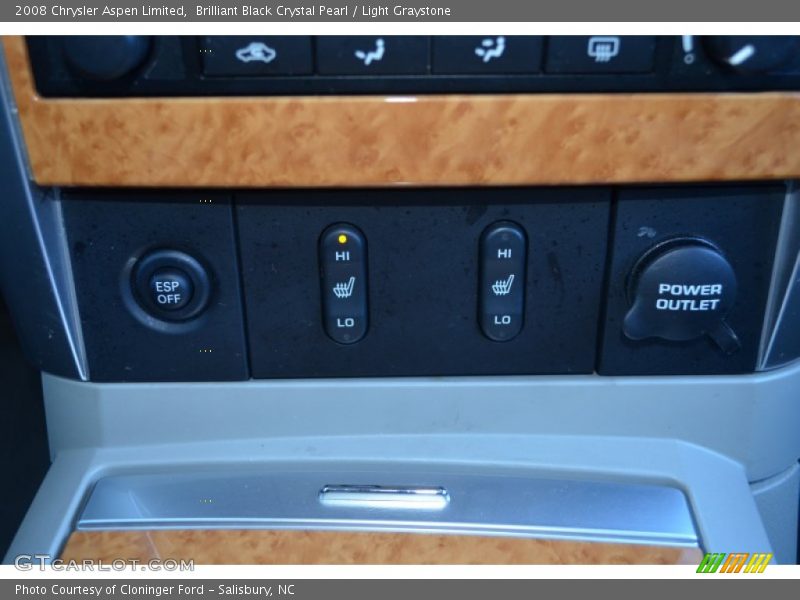 Brilliant Black Crystal Pearl / Light Graystone 2008 Chrysler Aspen Limited