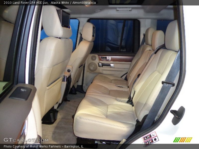 Alaska White / Almond/Arabica 2010 Land Rover LR4 HSE Lux