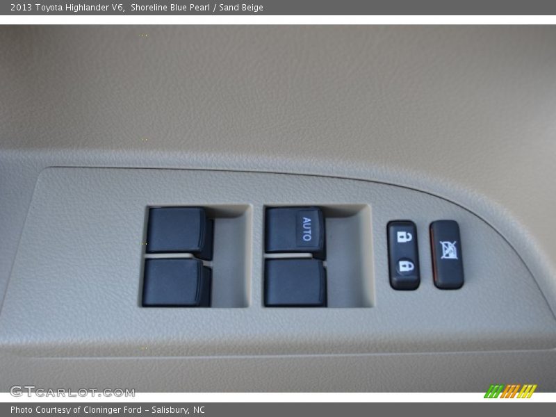Shoreline Blue Pearl / Sand Beige 2013 Toyota Highlander V6