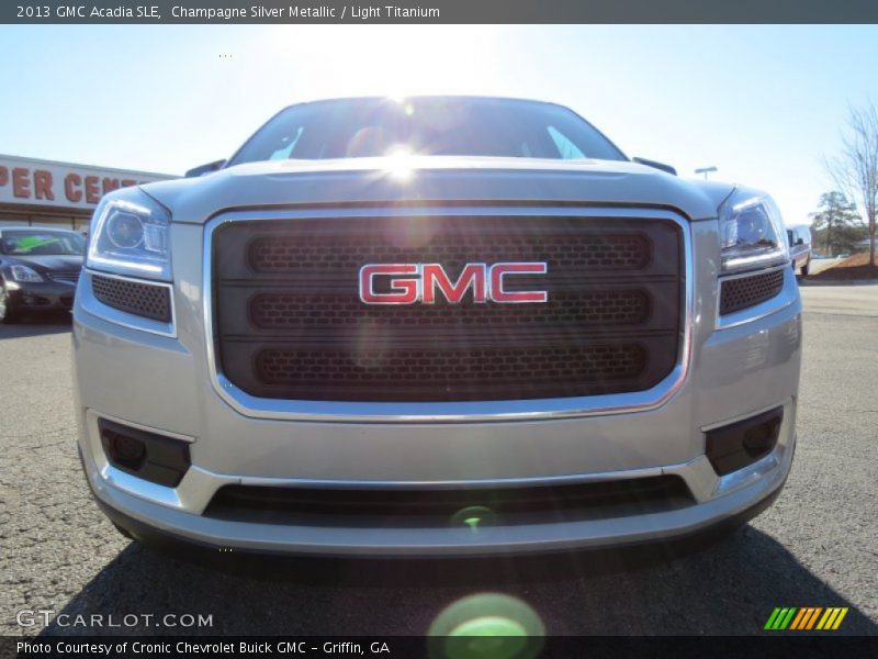 Champagne Silver Metallic / Light Titanium 2013 GMC Acadia SLE