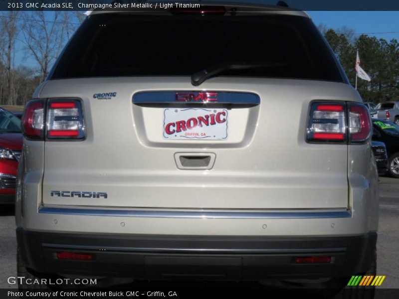 Champagne Silver Metallic / Light Titanium 2013 GMC Acadia SLE