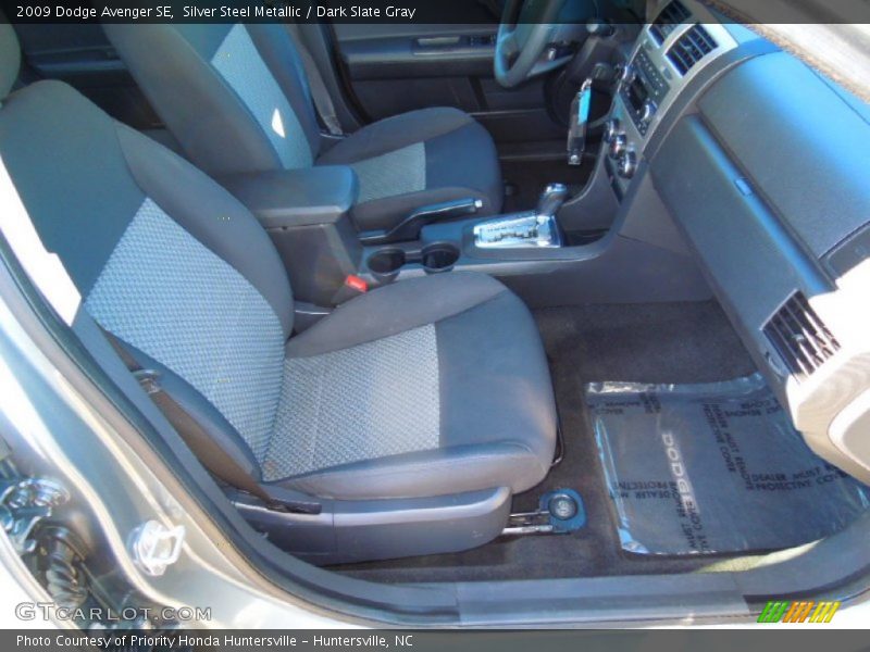 Silver Steel Metallic / Dark Slate Gray 2009 Dodge Avenger SE