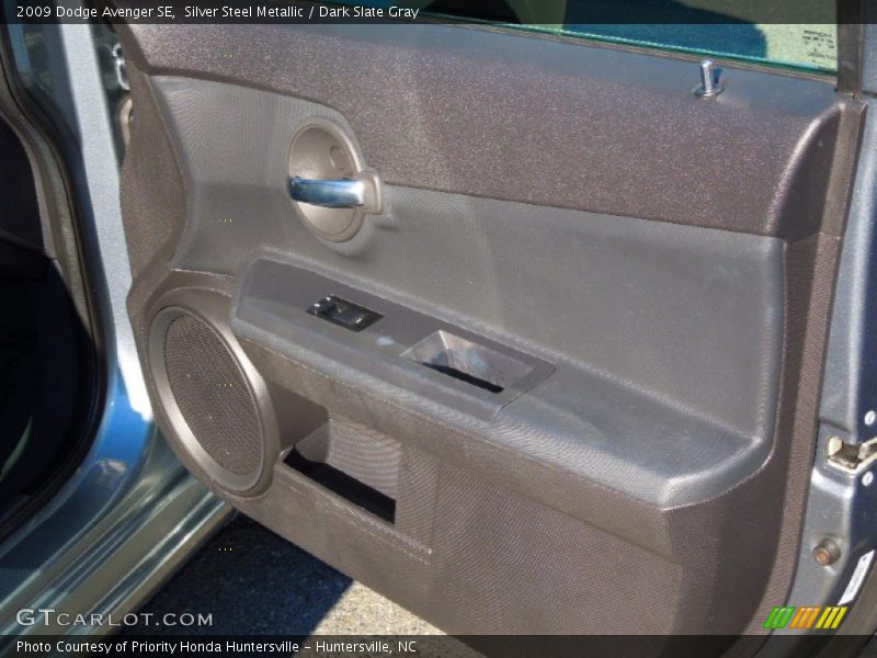 Silver Steel Metallic / Dark Slate Gray 2009 Dodge Avenger SE
