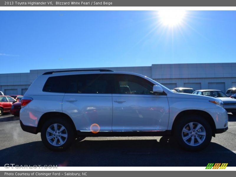 Blizzard White Pearl / Sand Beige 2013 Toyota Highlander V6