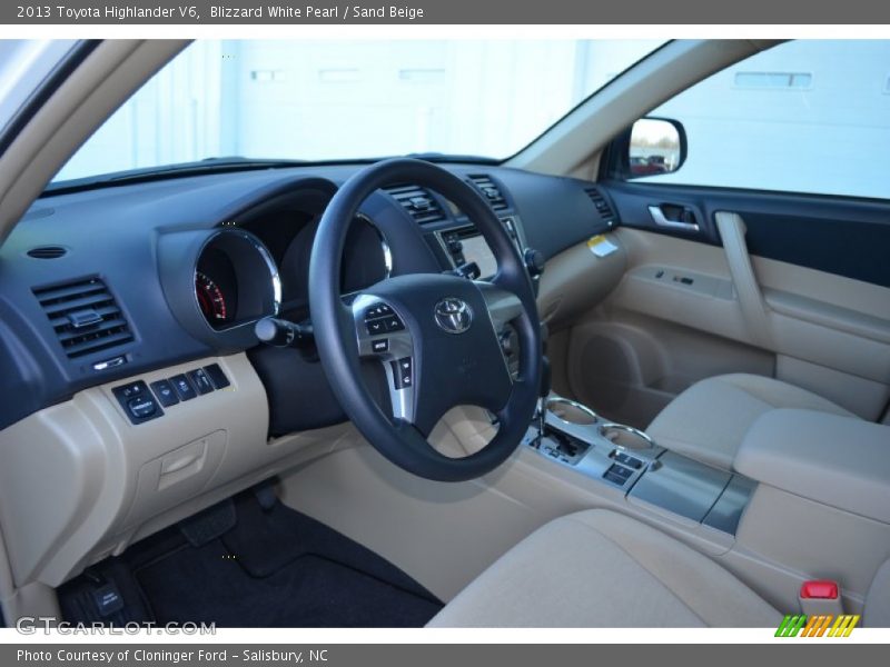 Blizzard White Pearl / Sand Beige 2013 Toyota Highlander V6