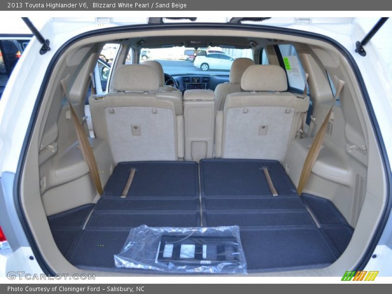 Blizzard White Pearl / Sand Beige 2013 Toyota Highlander V6