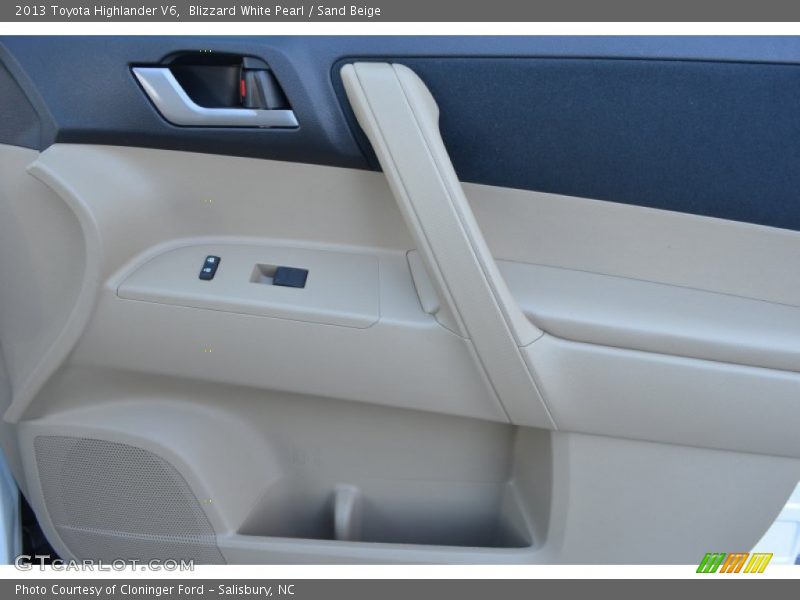 Blizzard White Pearl / Sand Beige 2013 Toyota Highlander V6