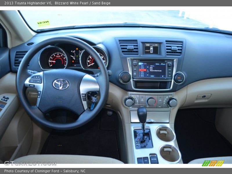 Blizzard White Pearl / Sand Beige 2013 Toyota Highlander V6