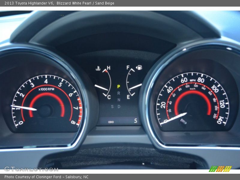 Blizzard White Pearl / Sand Beige 2013 Toyota Highlander V6