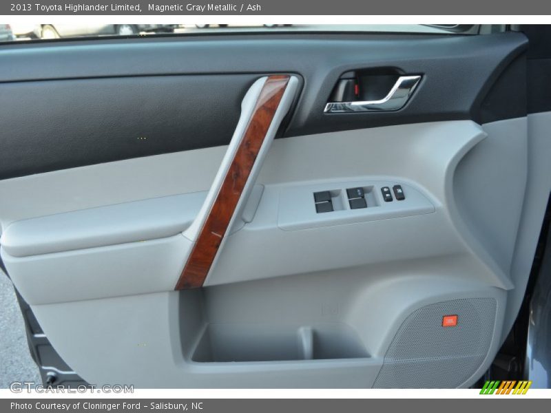 Magnetic Gray Metallic / Ash 2013 Toyota Highlander Limited