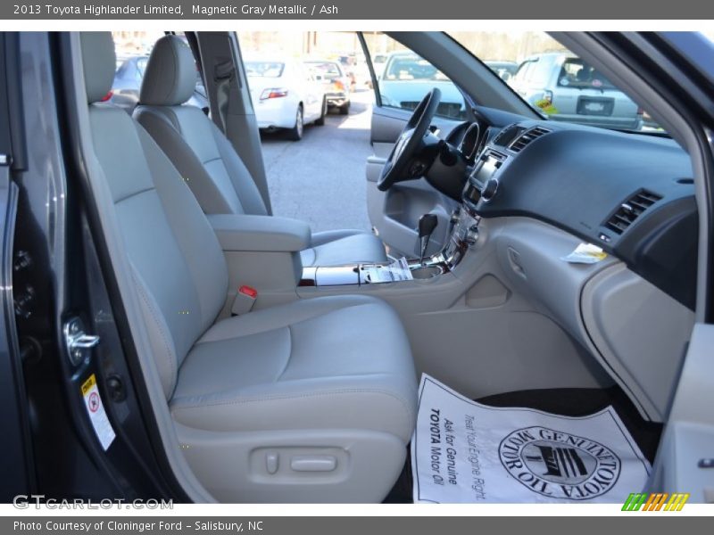 Magnetic Gray Metallic / Ash 2013 Toyota Highlander Limited