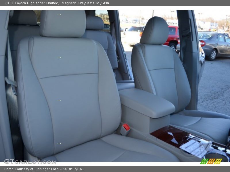 Magnetic Gray Metallic / Ash 2013 Toyota Highlander Limited