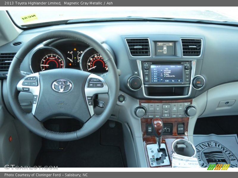 Dashboard of 2013 Highlander Limited