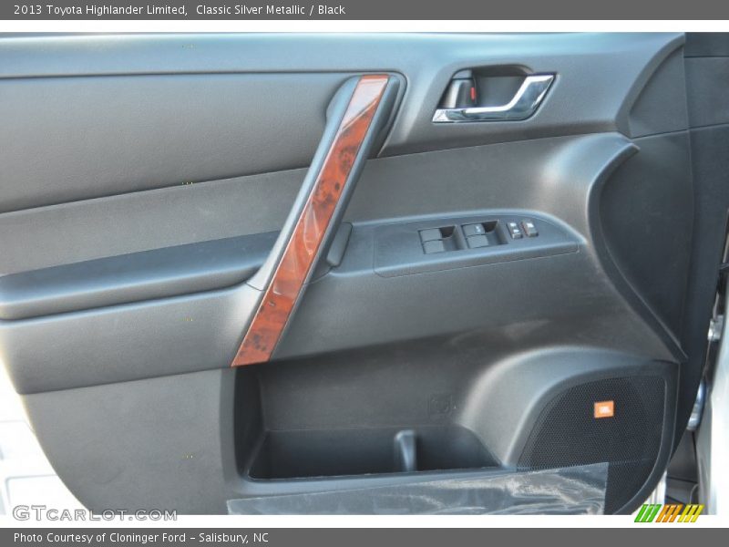 Classic Silver Metallic / Black 2013 Toyota Highlander Limited