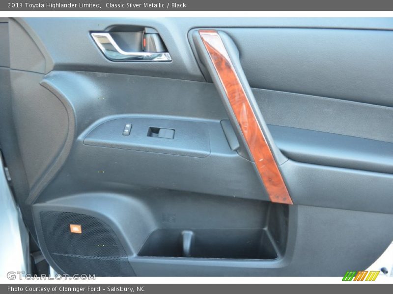 Classic Silver Metallic / Black 2013 Toyota Highlander Limited