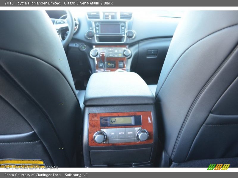 Classic Silver Metallic / Black 2013 Toyota Highlander Limited