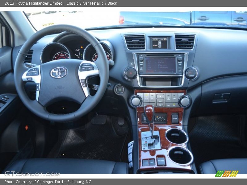 Classic Silver Metallic / Black 2013 Toyota Highlander Limited