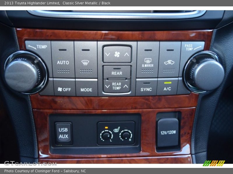 Classic Silver Metallic / Black 2013 Toyota Highlander Limited