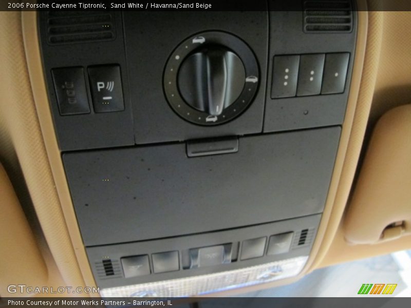 Controls of 2006 Cayenne Tiptronic