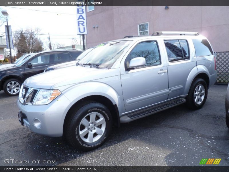 Silver Lightning / Graphite 2009 Nissan Pathfinder SE 4x4