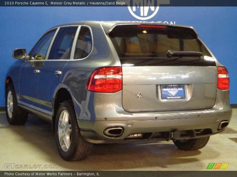 Meteor Grey Metallic / Havanna/Sand Beige 2010 Porsche Cayenne S