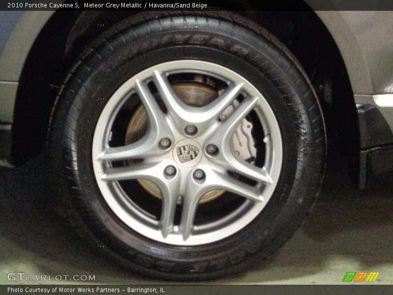 Meteor Grey Metallic / Havanna/Sand Beige 2010 Porsche Cayenne S