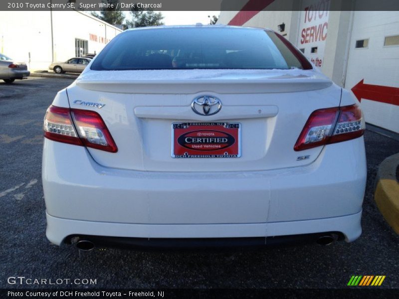 Super White / Dark Charcoal 2010 Toyota Camry SE