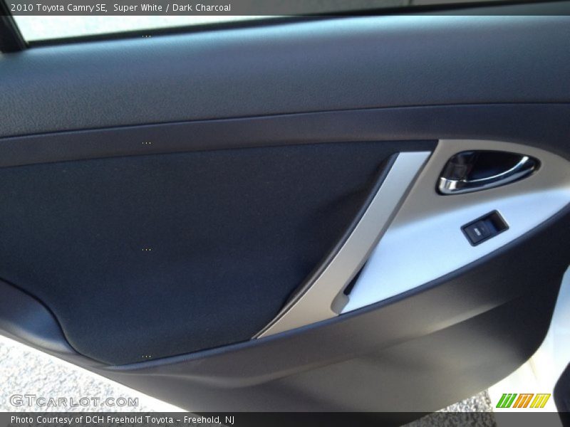 Super White / Dark Charcoal 2010 Toyota Camry SE