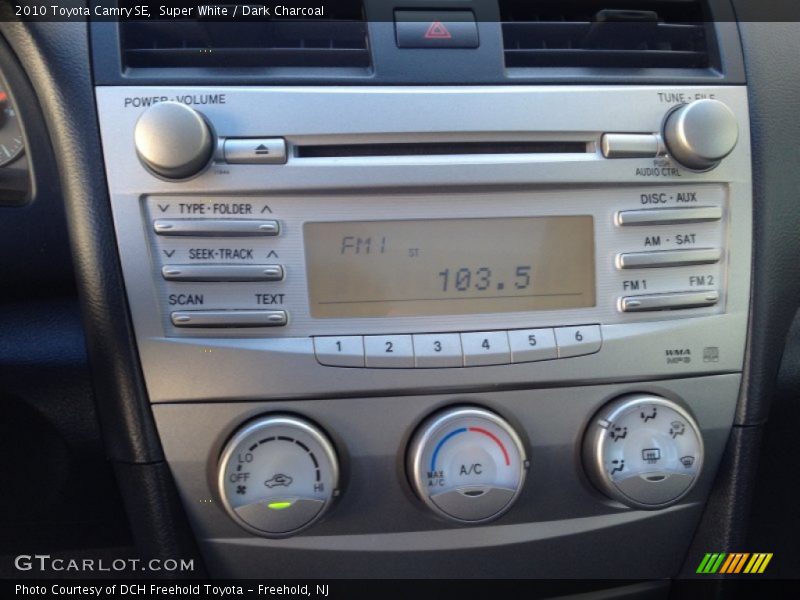 Super White / Dark Charcoal 2010 Toyota Camry SE