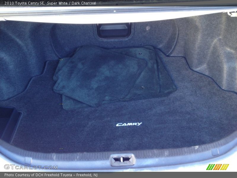 Super White / Dark Charcoal 2010 Toyota Camry SE