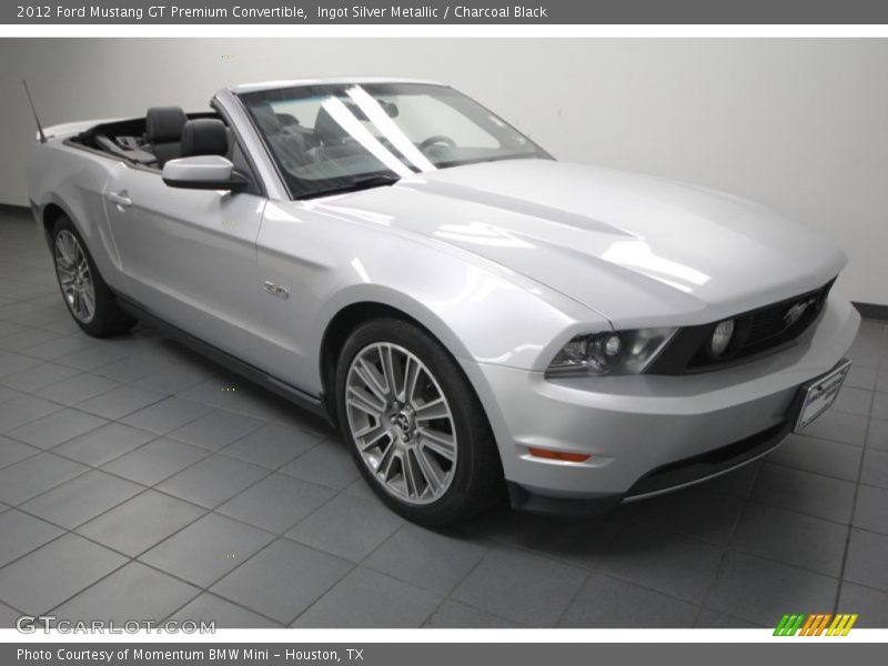 Front 3/4 View of 2012 Mustang GT Premium Convertible