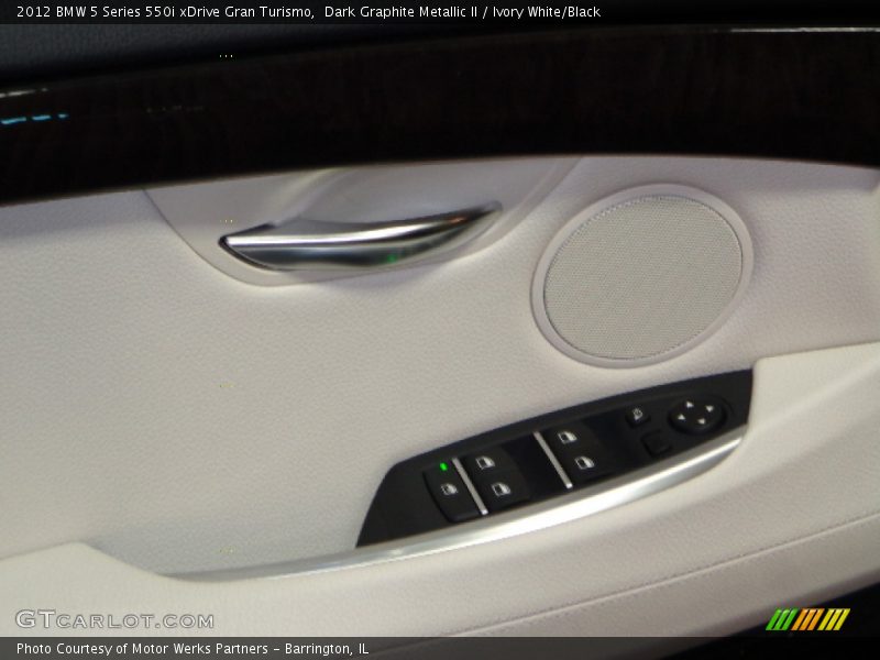 Dark Graphite Metallic II / Ivory White/Black 2012 BMW 5 Series 550i xDrive Gran Turismo