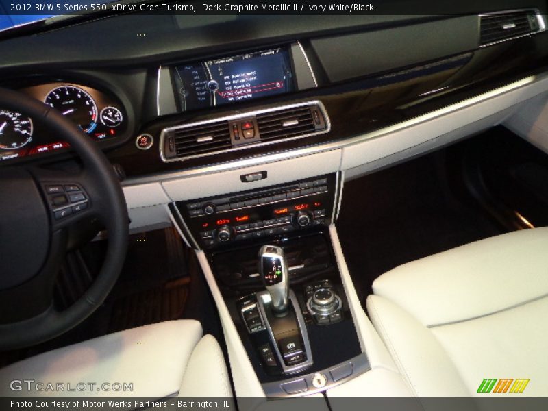 Dark Graphite Metallic II / Ivory White/Black 2012 BMW 5 Series 550i xDrive Gran Turismo